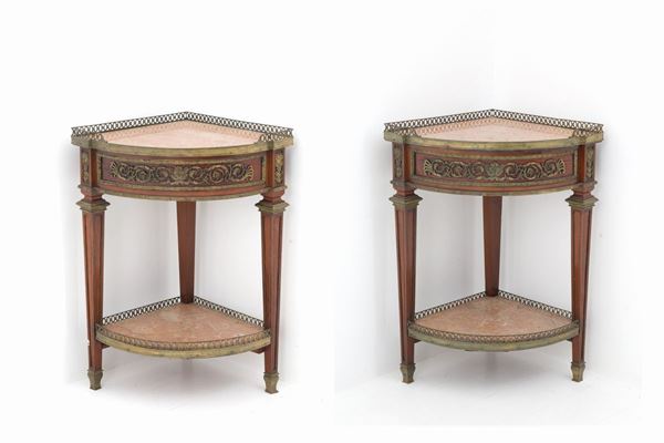 Pair of corner