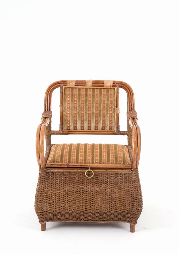 Armchair with container 
