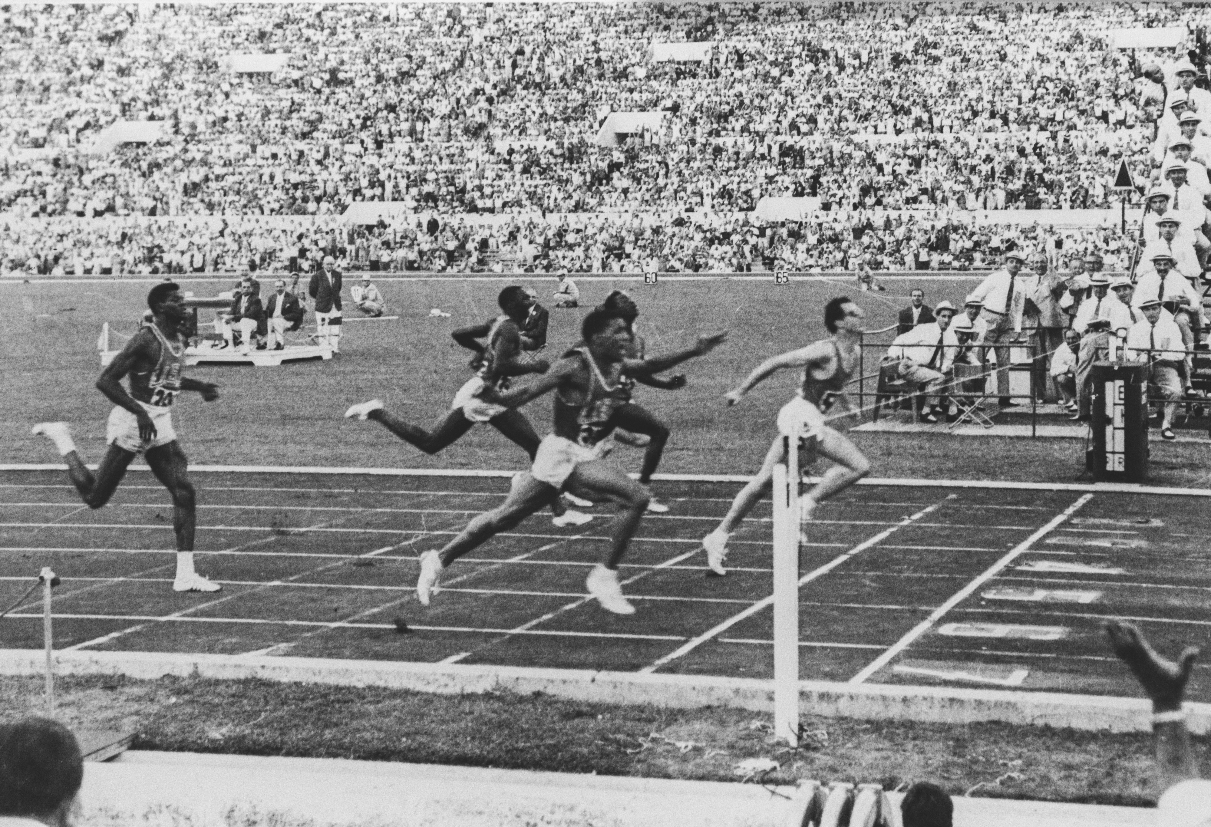 Tre Fotografie Atletica Leggera Corsa
