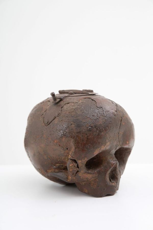 Skull almsgiver