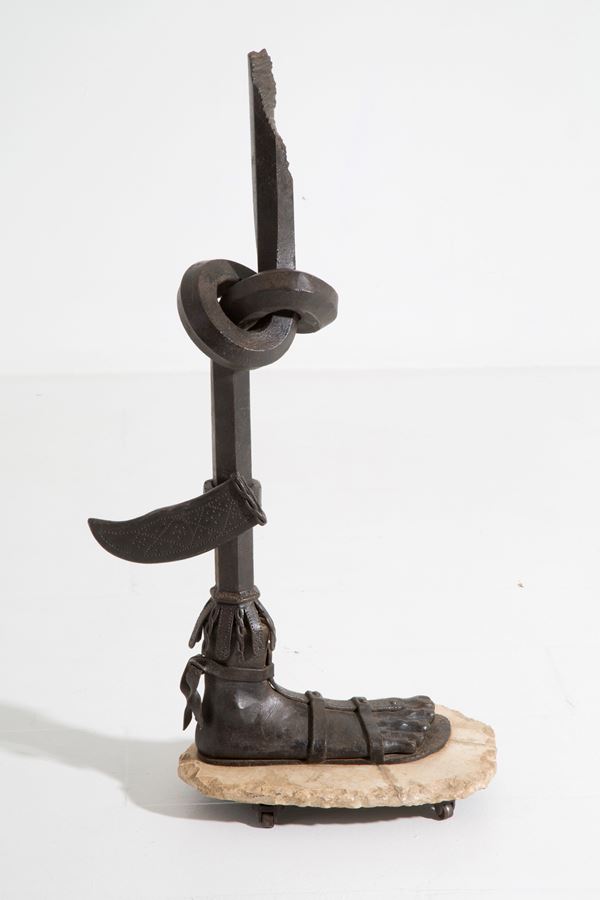 Scultura in ferro "PIEDE"