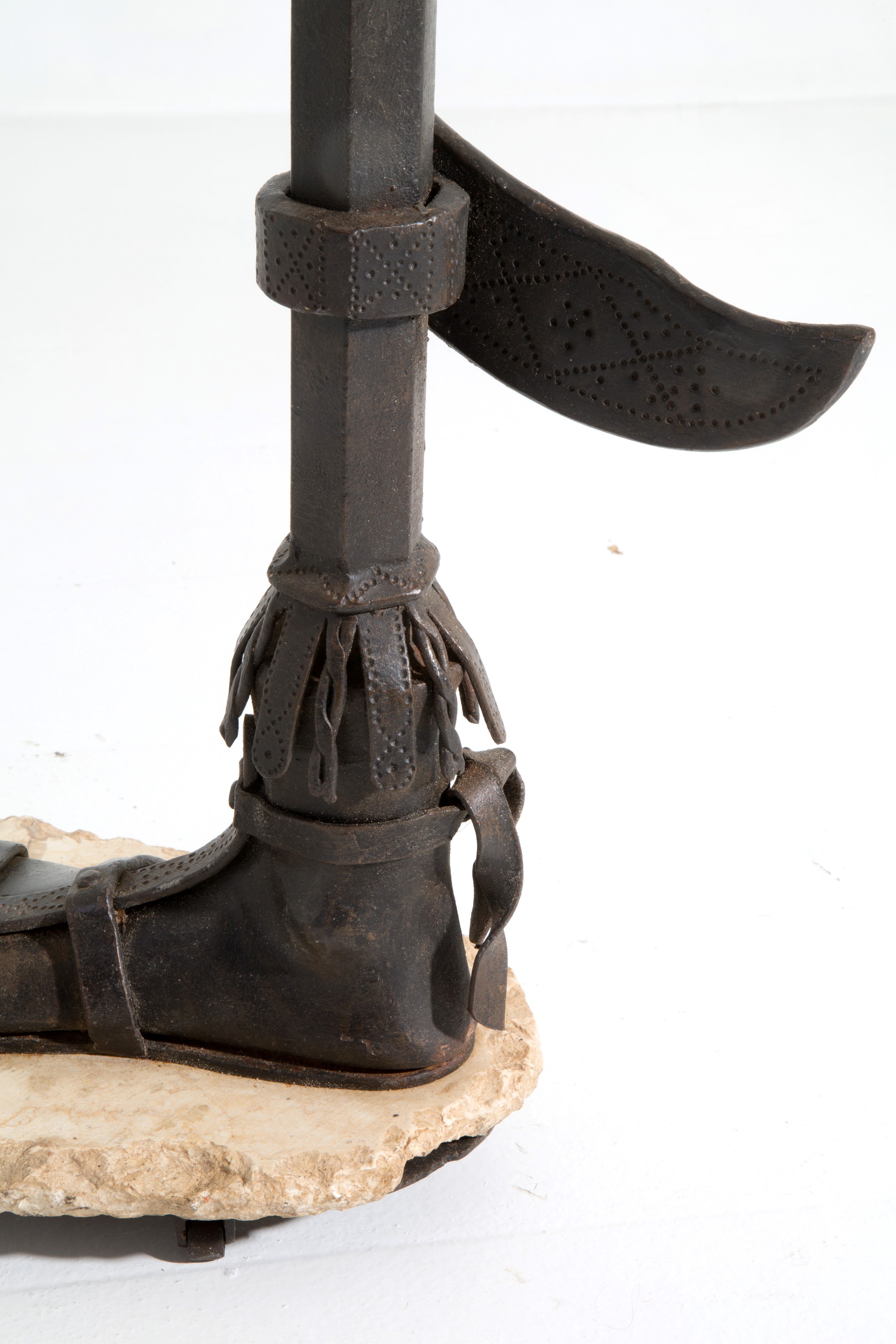 Scultura in ferro "PIEDE"