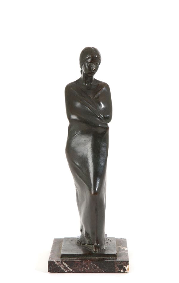 Sculpture 'FEMALE FIGURE'