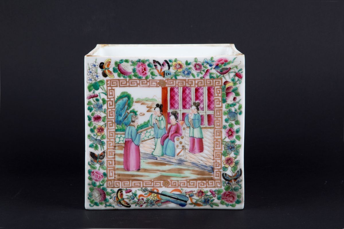 Cachepot in porcellana