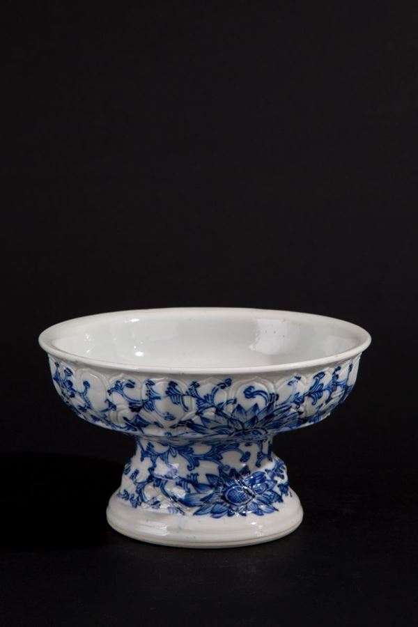 Alzatina bianca e blu