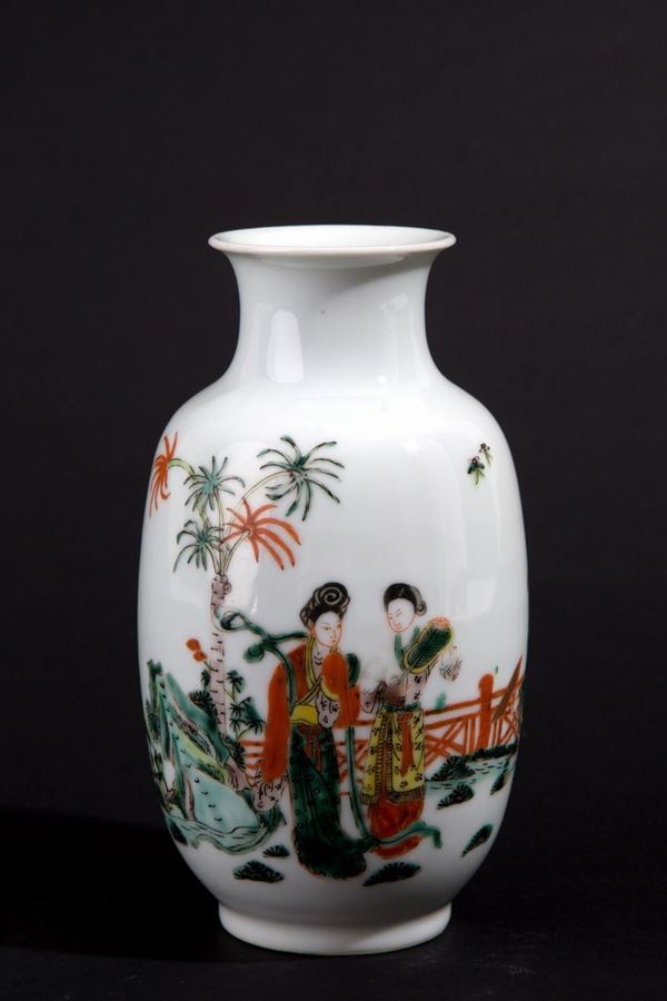 Jar "GUANYN IN THE GARDEN"