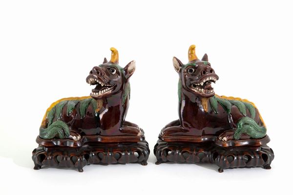 Two porcelain statuettes "DOGS OF FO"