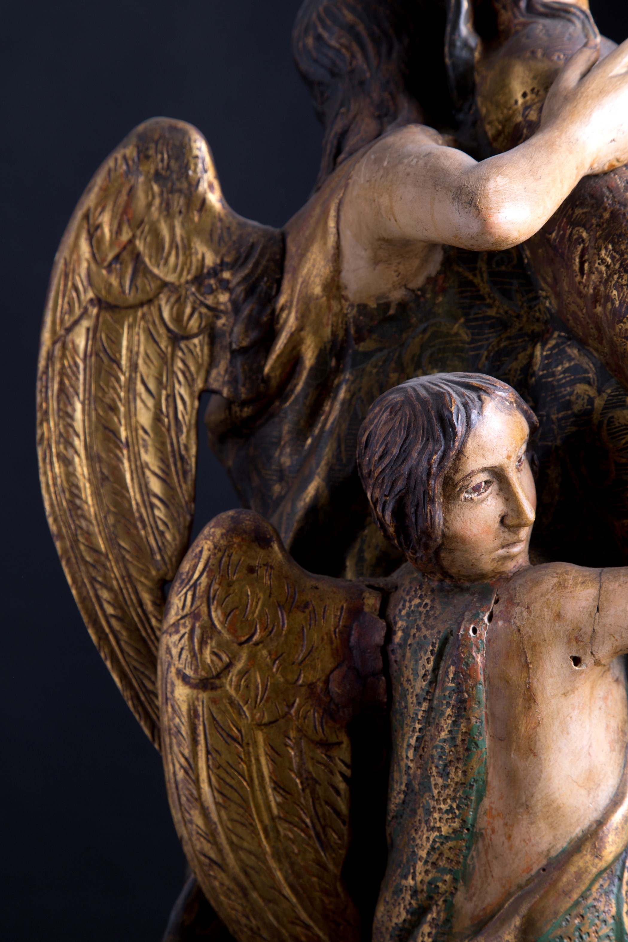 Scultura "MADONNA CON ARCANGELI"
