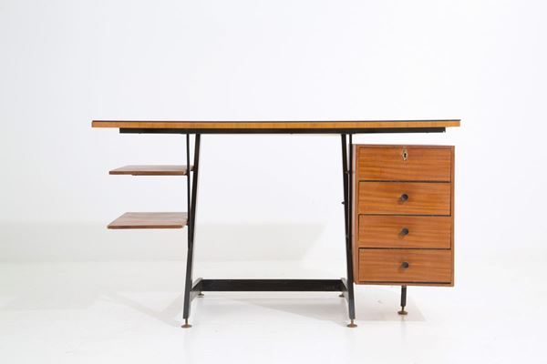 Swedish desk