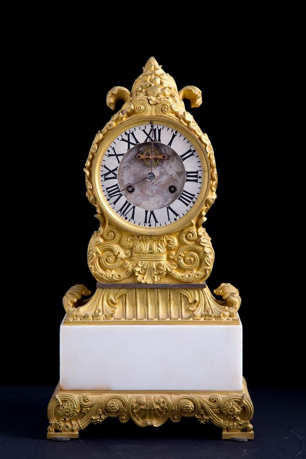 Orologio da tavolo in bronzo e marmo