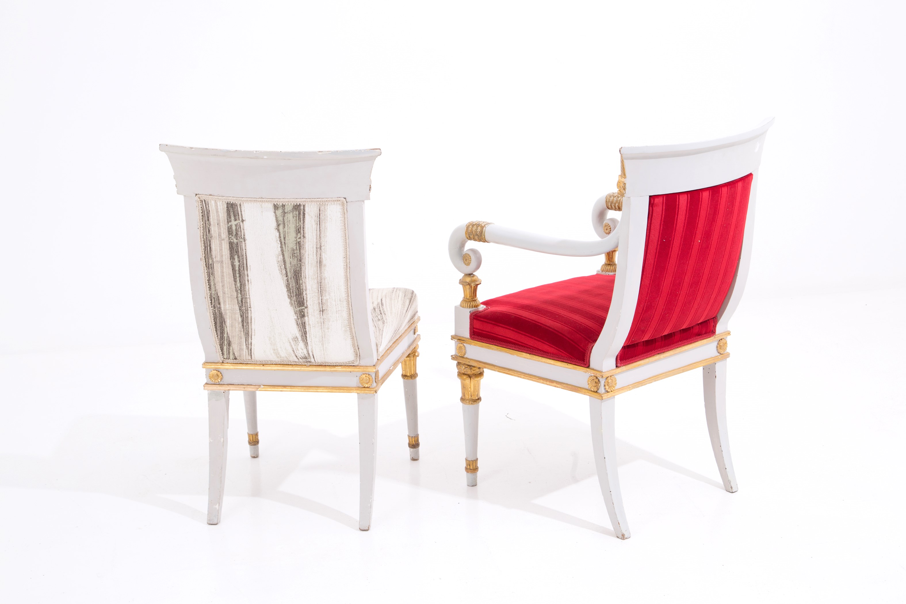 Coppia di poltrone e due sedie