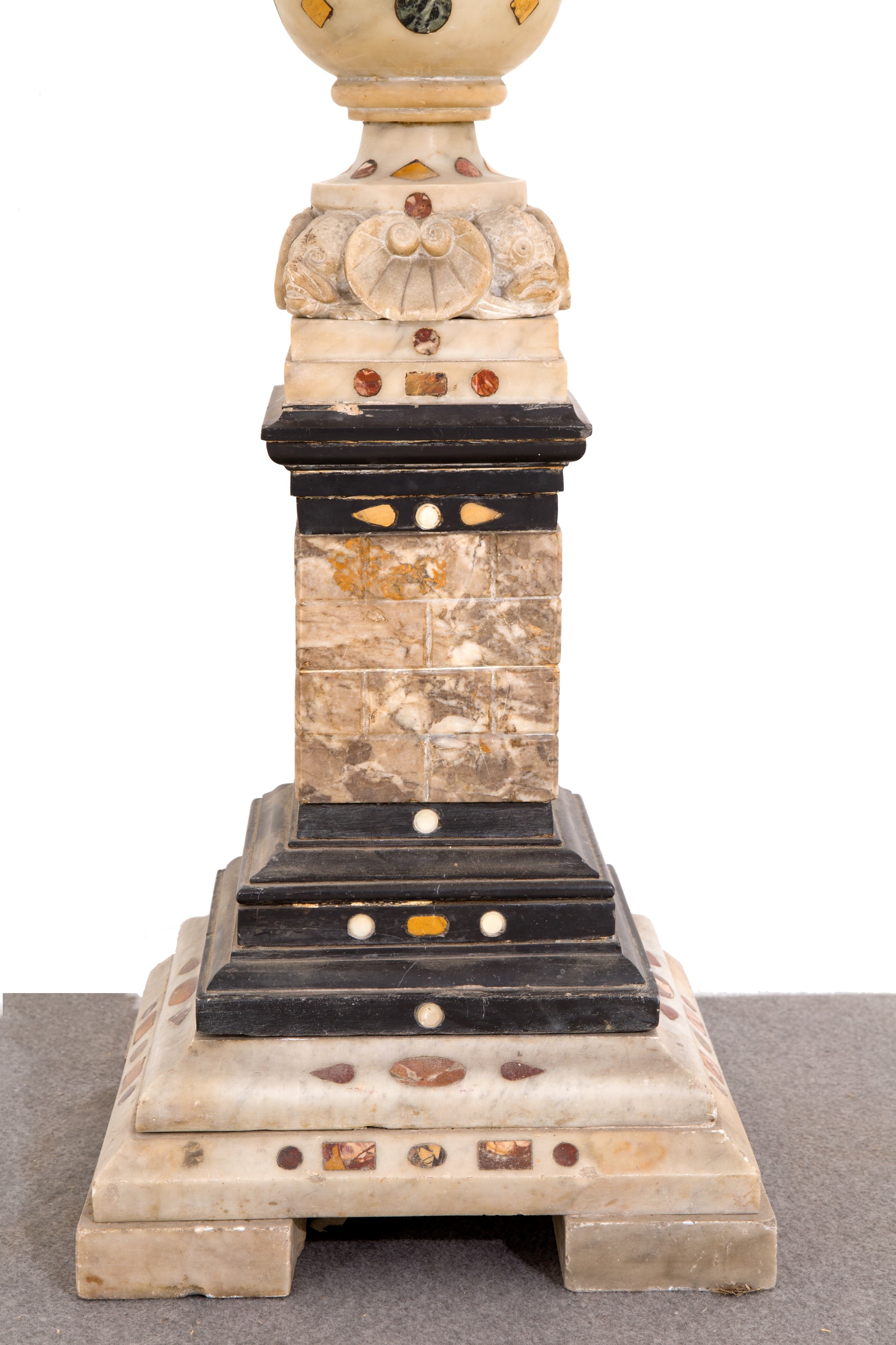 Colonna in marmo e pietre dure