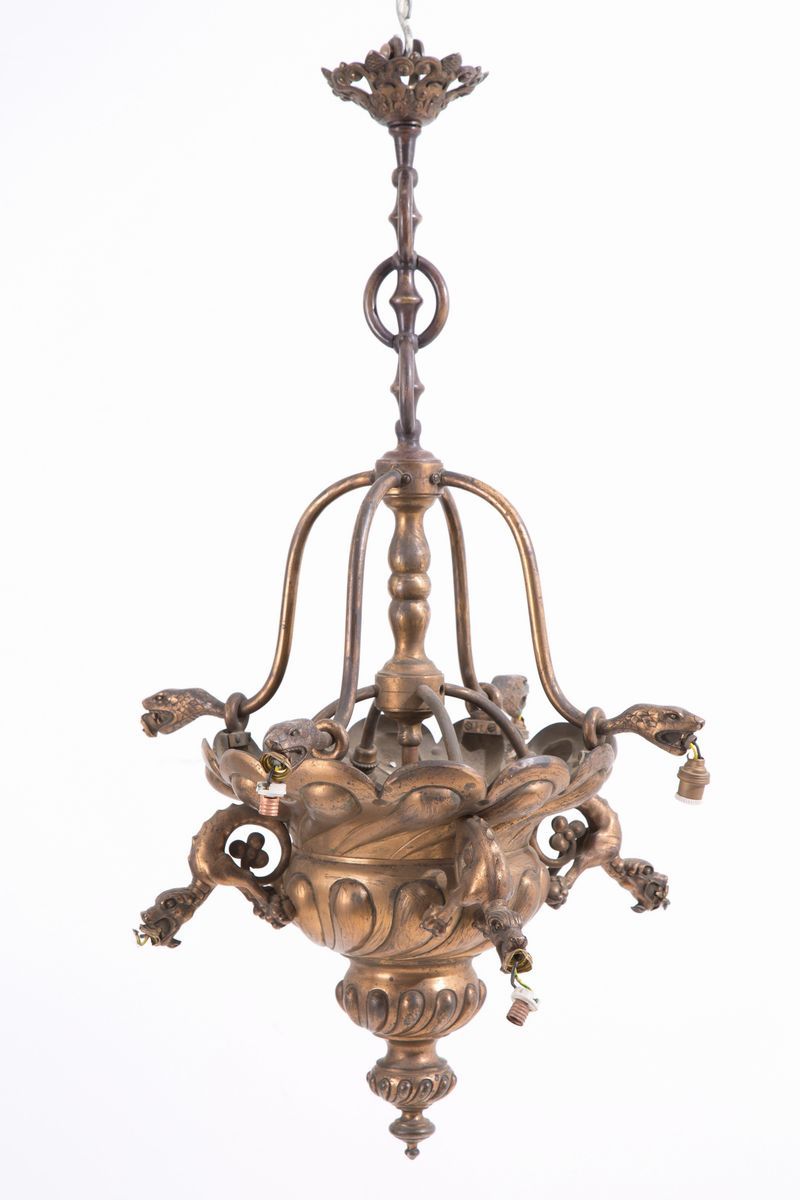 Coppia di lampadari in bronzo