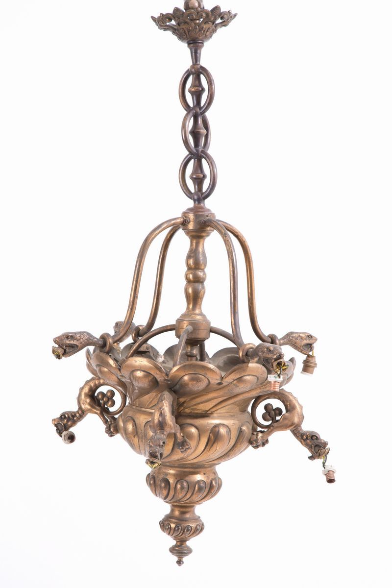 Coppia di lampadari in bronzo