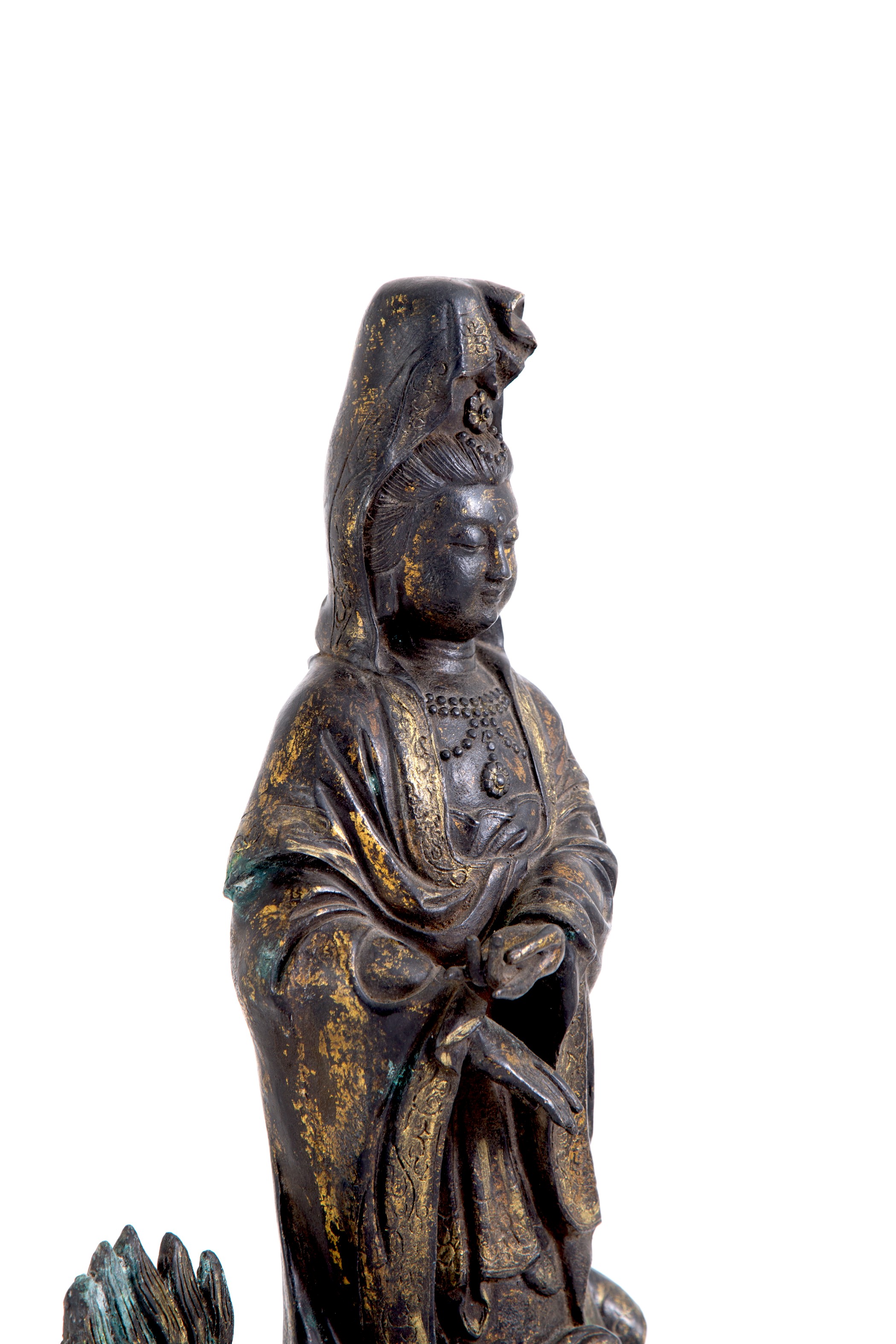 Scultura in bronzo "GUANYN SU UN DRAGO"
