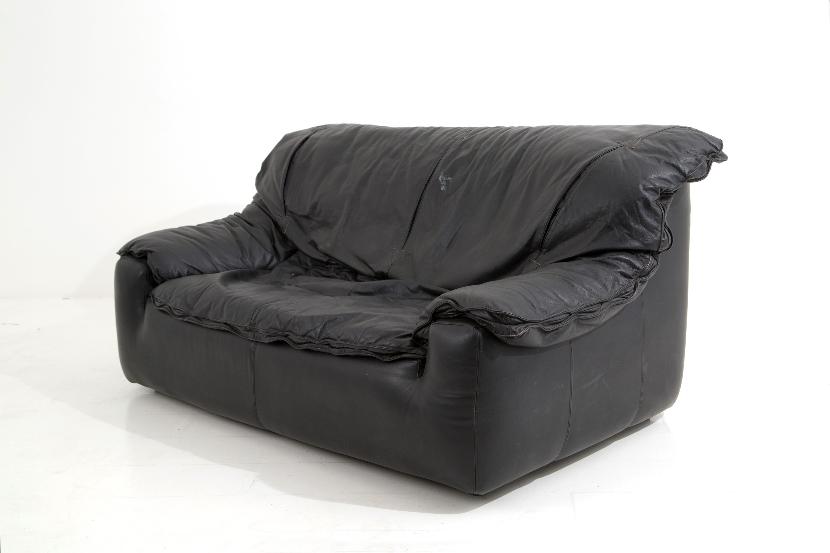 Divano in Pelle Nera