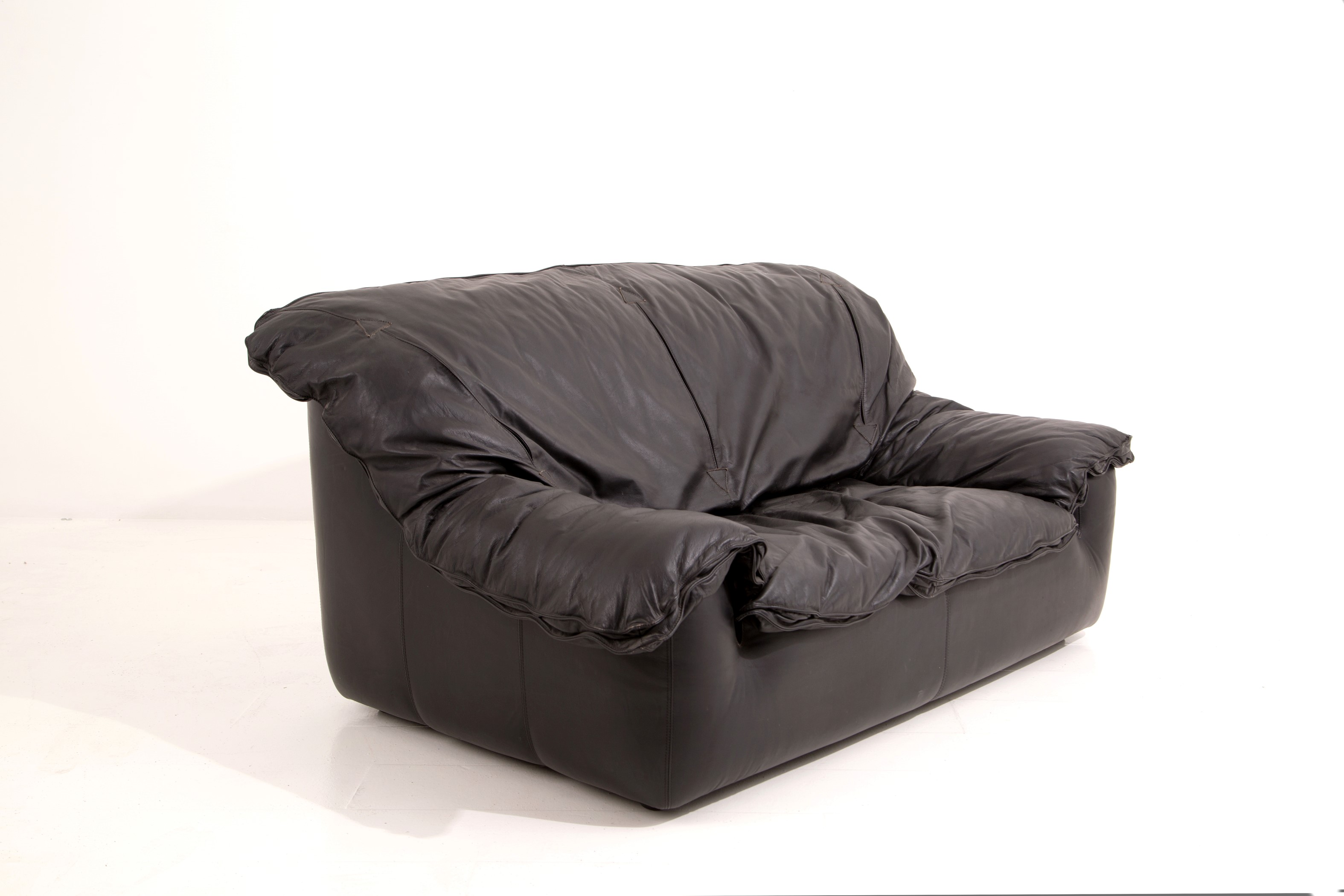 Divano in Pelle Nera
