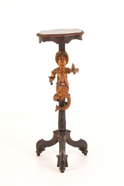 Gueridon in legno intagliato raffigurante “Fanciullo”
