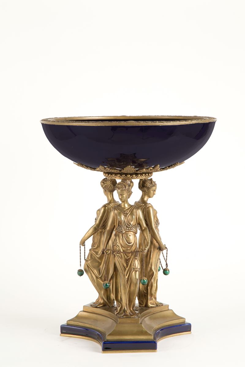 Centrotavola in bronzo