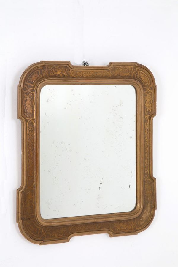 Tray frame with mirror
