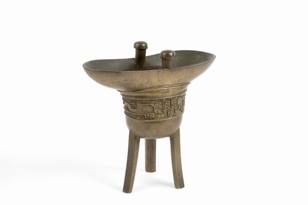 Antico vaso in bronzo