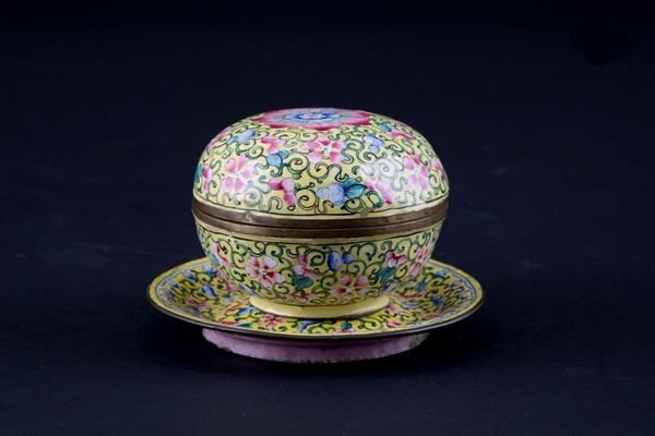 Scatola cloisonnè con coperchio e piattino