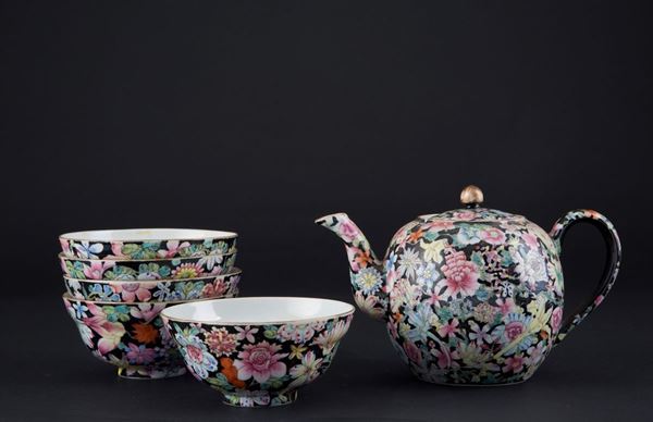 Five cups with teapot