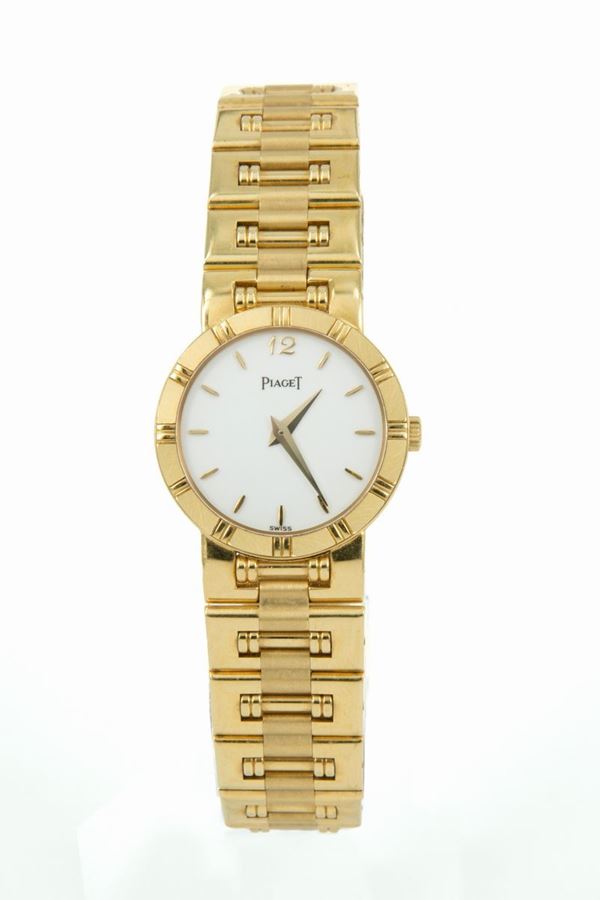 PIAGET. Yellow gold watch