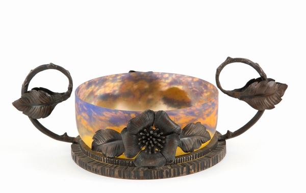 Centerpiece in glass paste