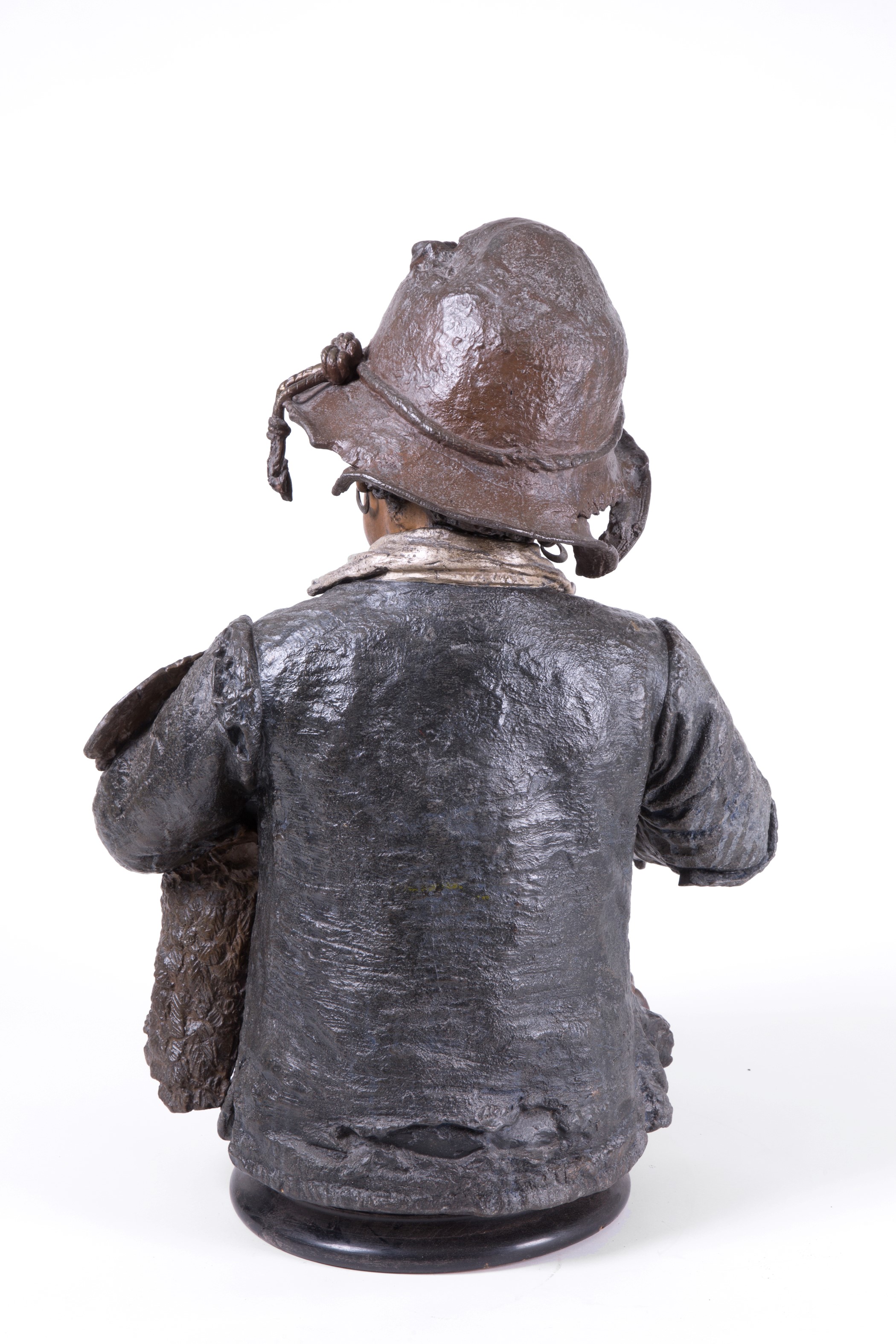 Scultura "CONTADINO CON GALLINA"