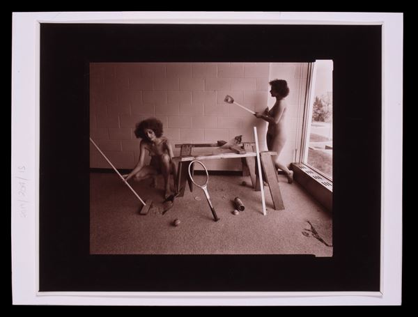 LESLIE KRIMS : "SENZA TITOLO, 1974"  - Asta EYE TOOLS - ASTA DI FOTOGRAFIA - Viscontea Casa d'Aste
