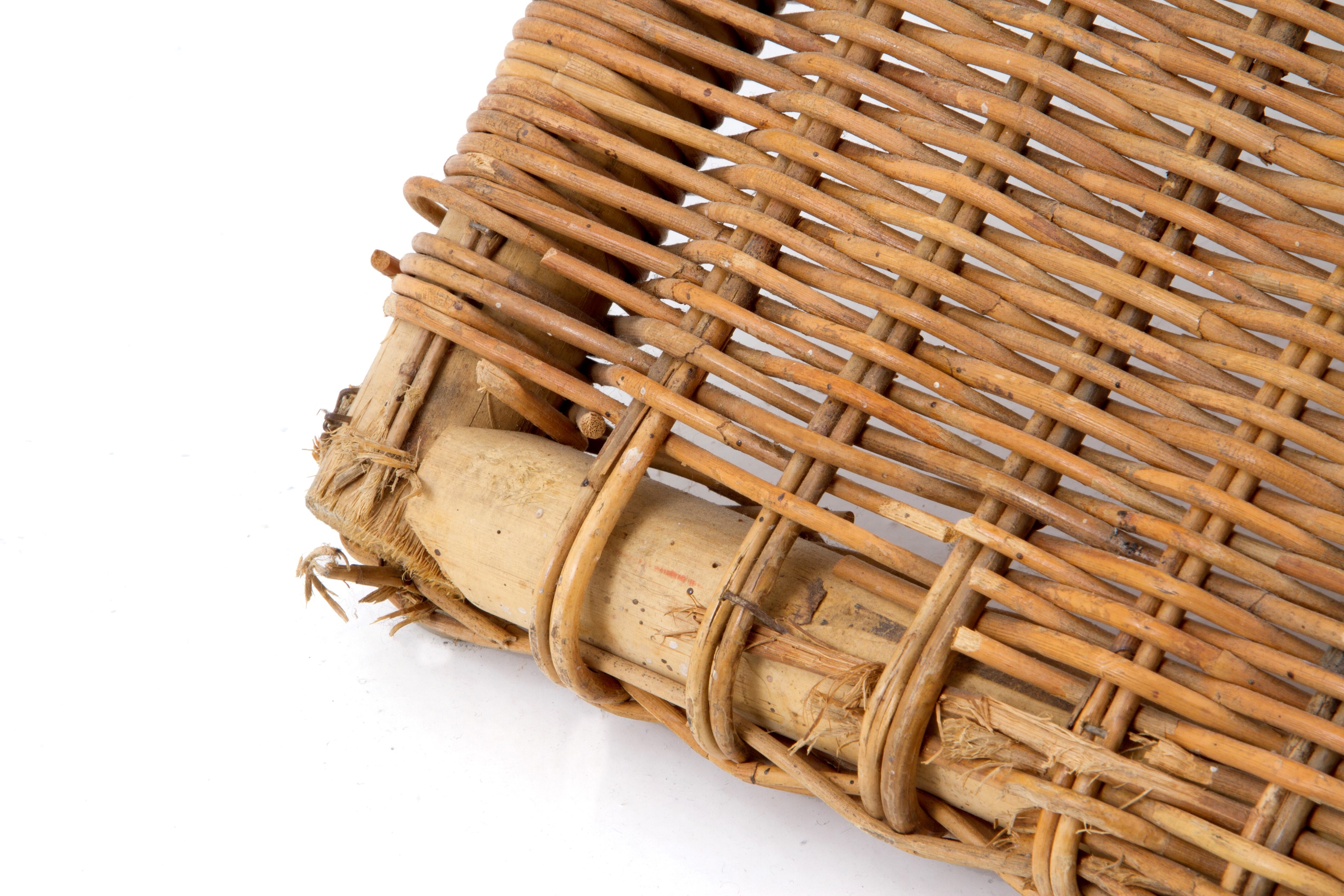 Chaise Longue in Rattan