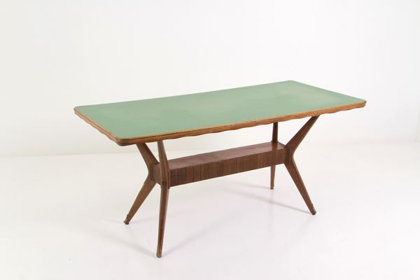 Tavolo con piano in formica
