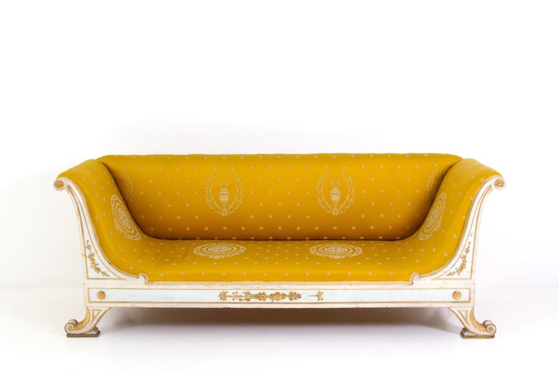 Divano a corbeille in legno