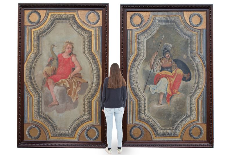Coppia di Grandi Dipinti 'giunone' e 'minerva'