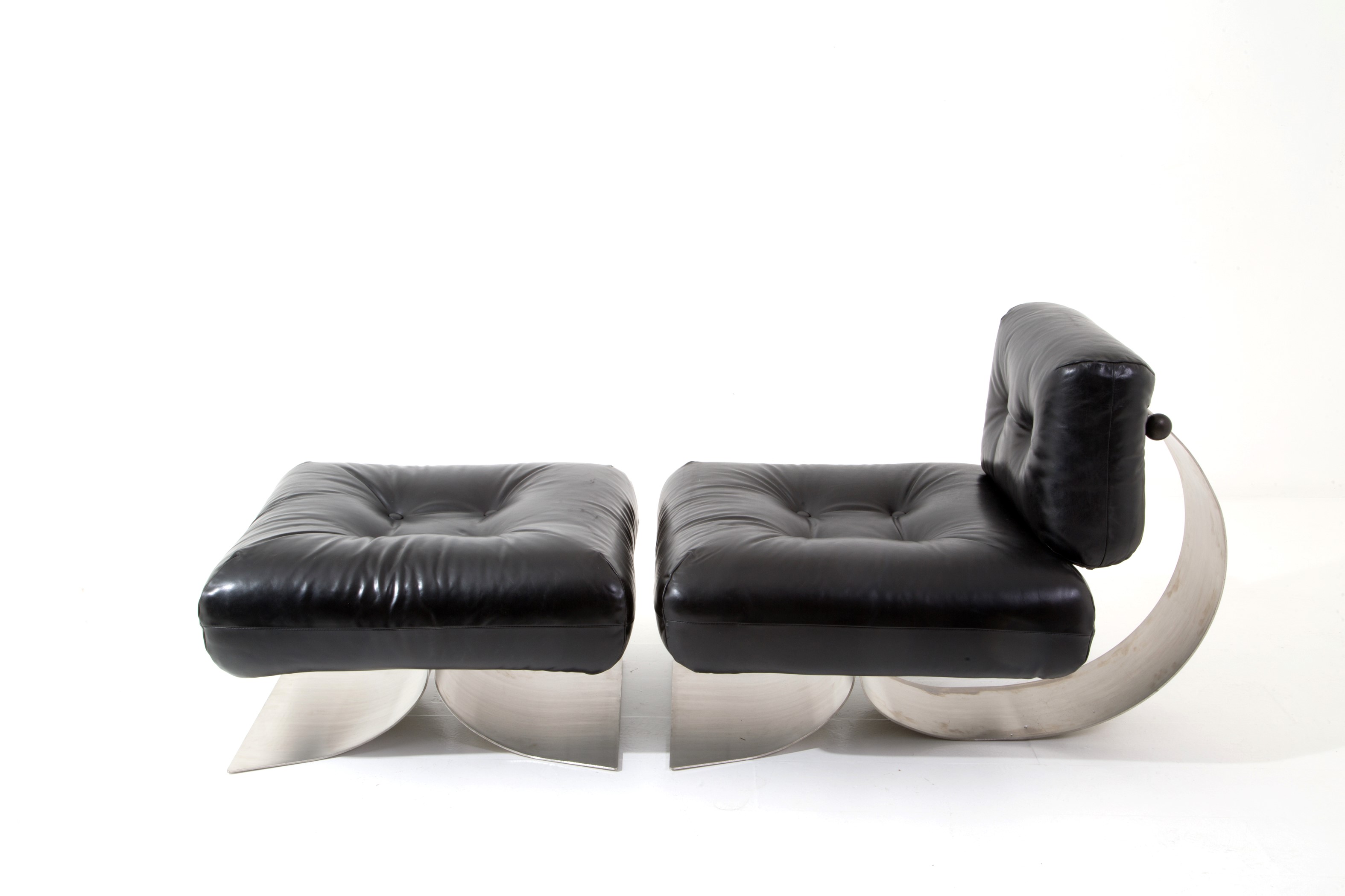 Oscar Niemeyer - Poltrona con Pouff per Mobilier International