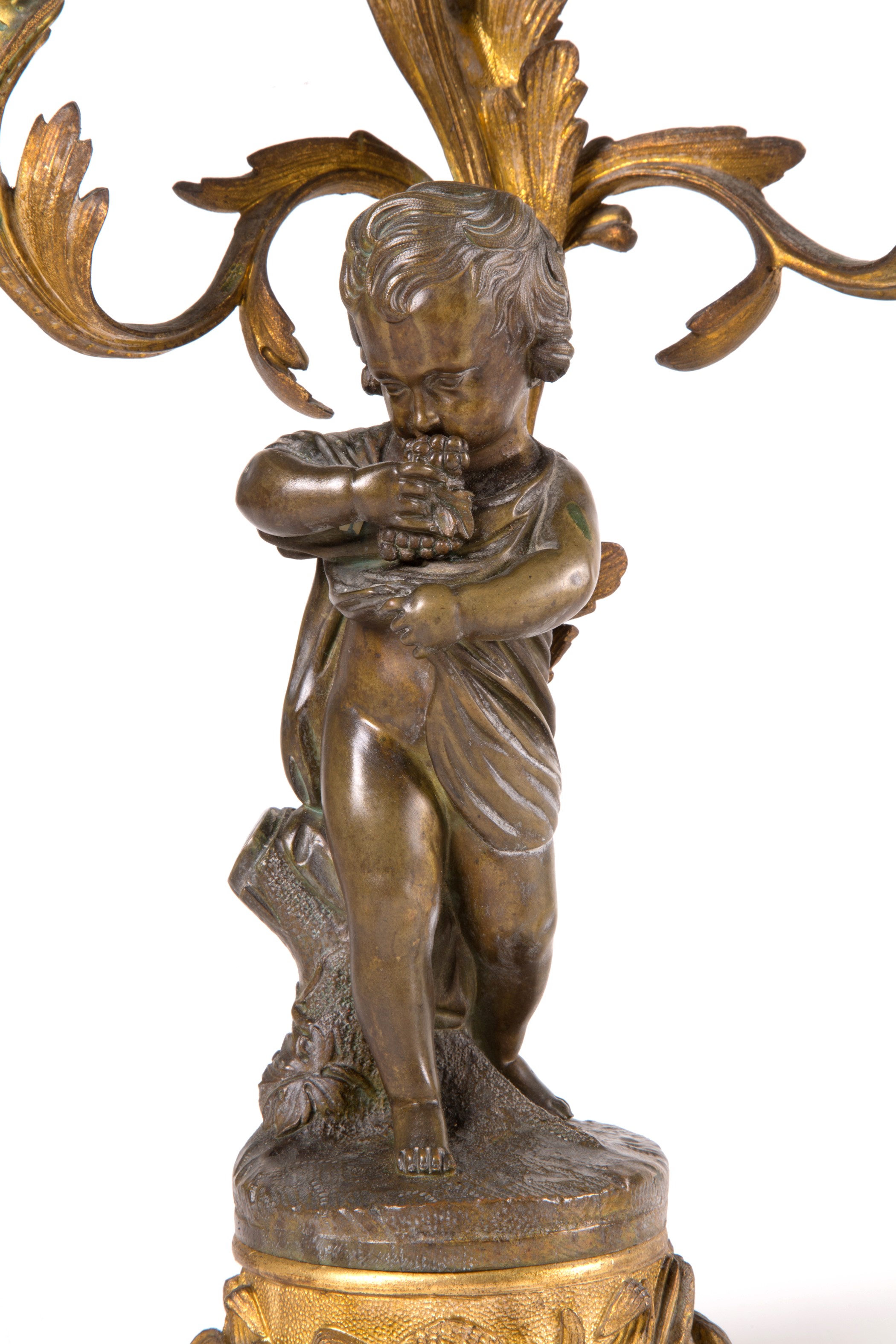 Coppia di candelieri in bronzo