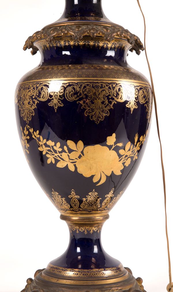 Lampada ad olio - Asta MILANO DECOR - Antiques, Fine Art & Design Auction -  Viscontea Casa d'Aste