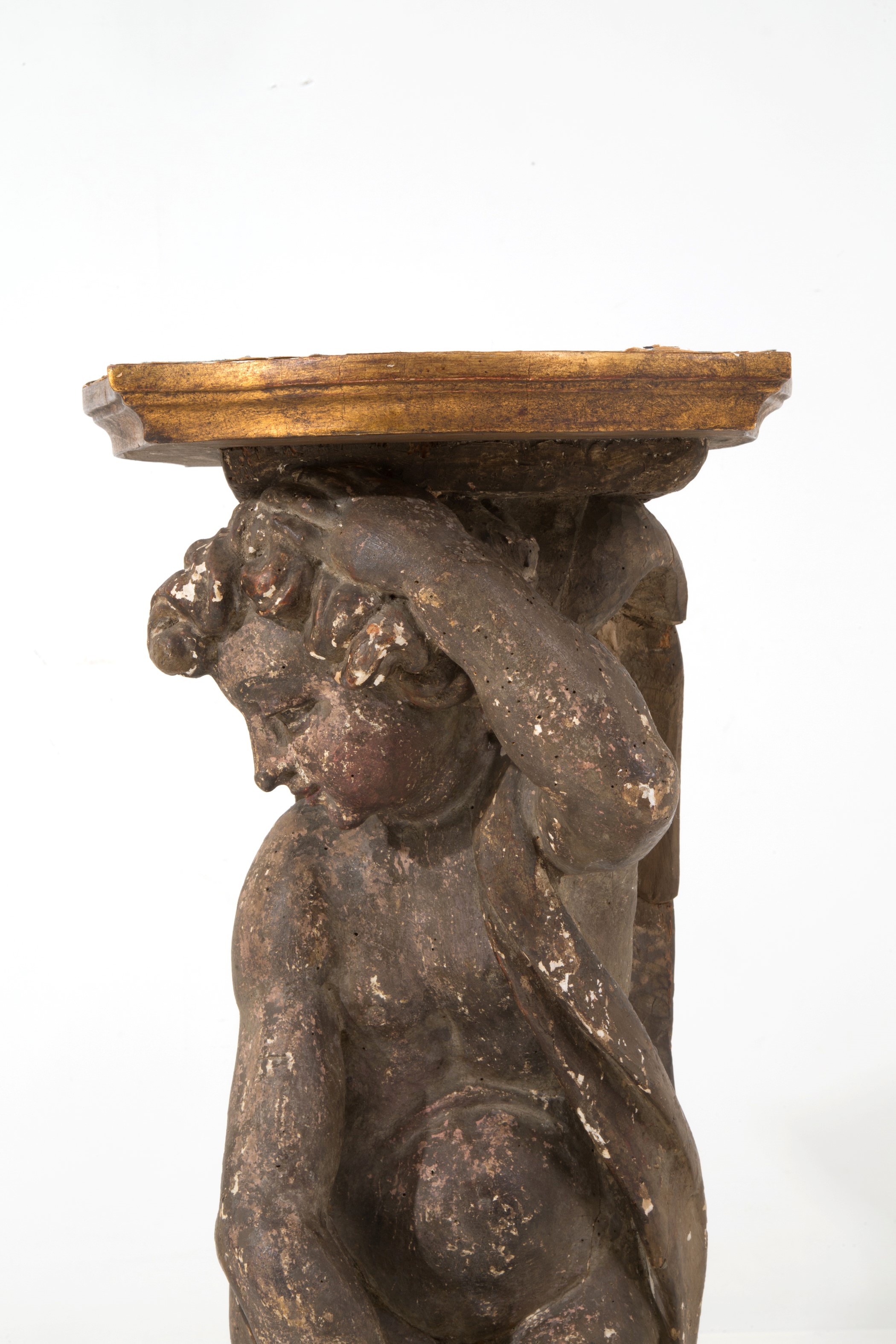 Coppia di sculture con angeli