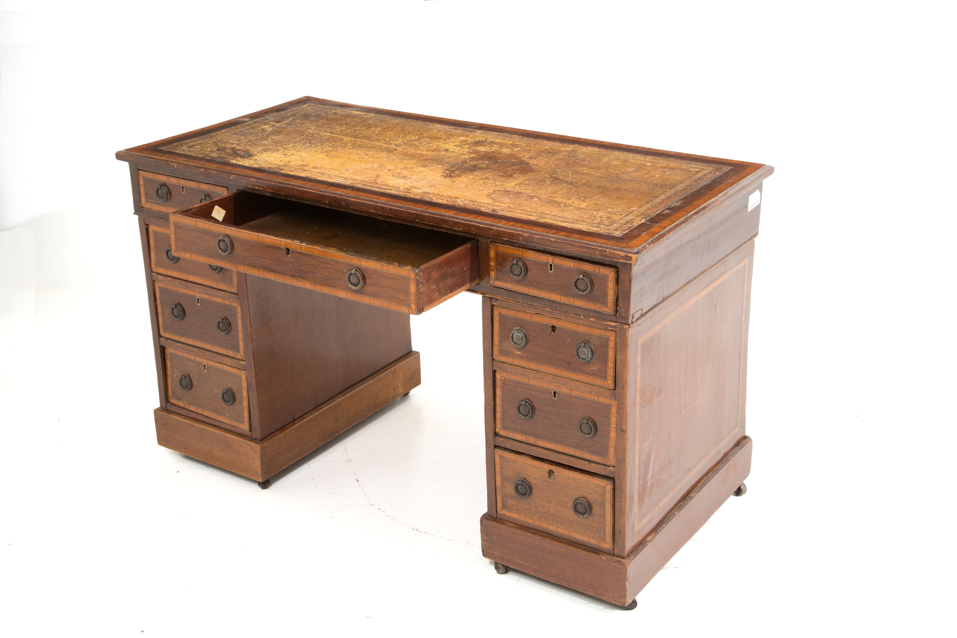 Scrivania in legno filettato
