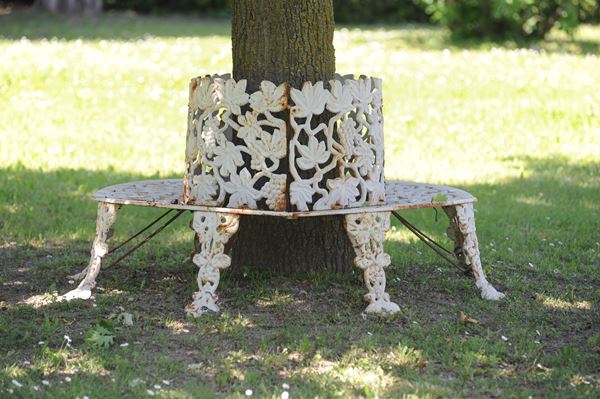 Circular bench