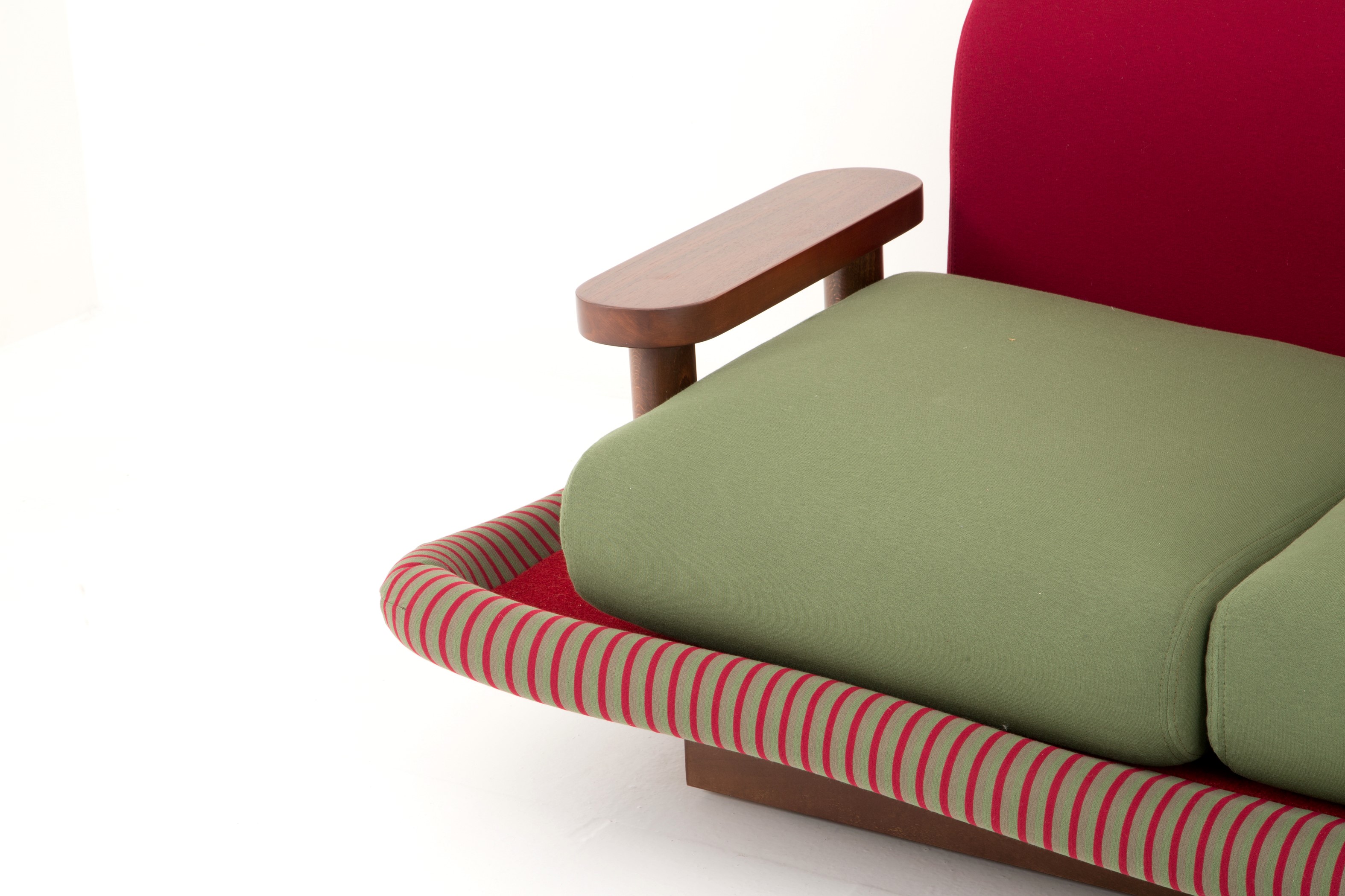 Ettore Sottsass - Divano Tappeto Volante per Bedding Brevetti