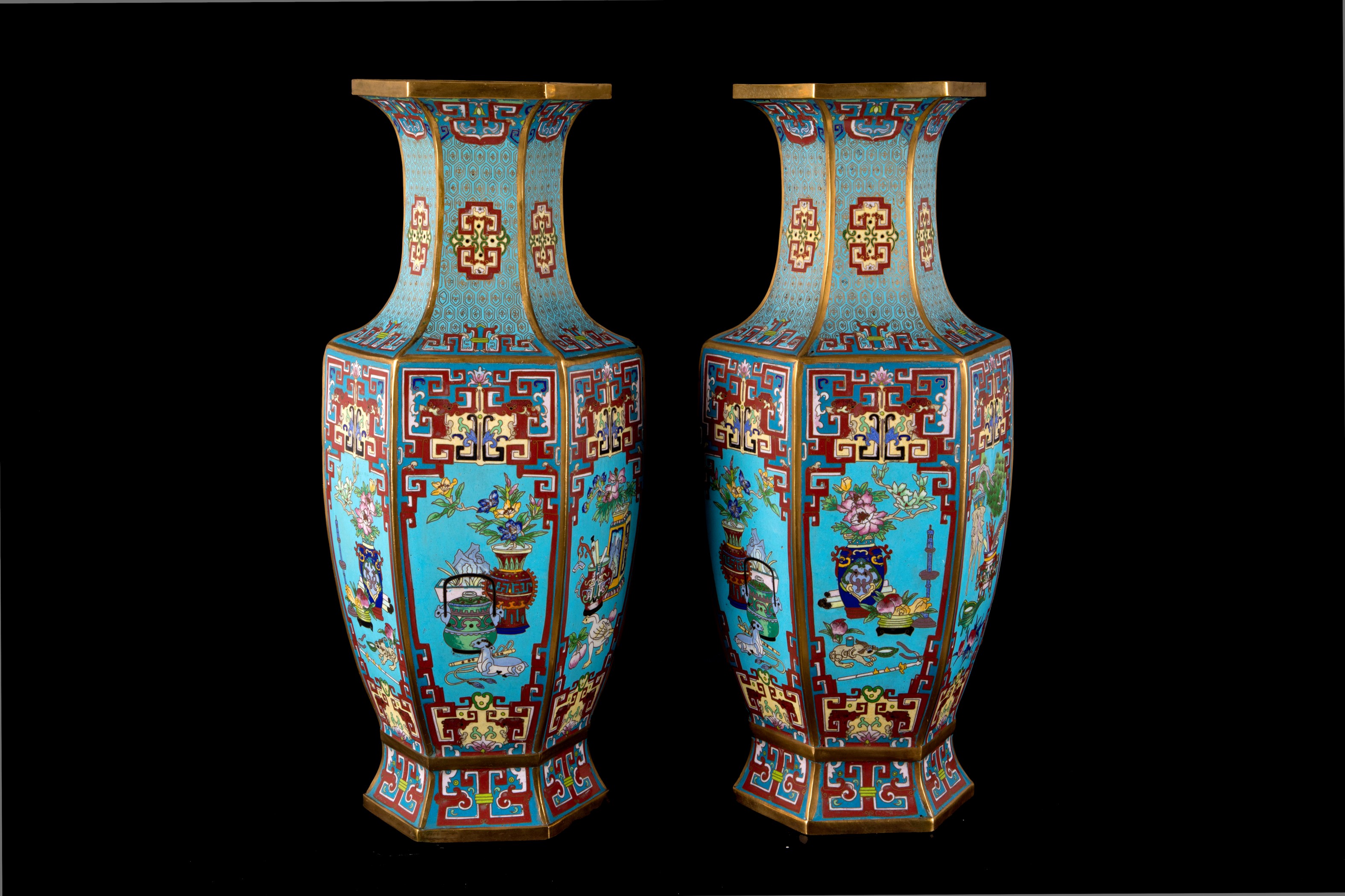 Coppia di vasi cloisonné