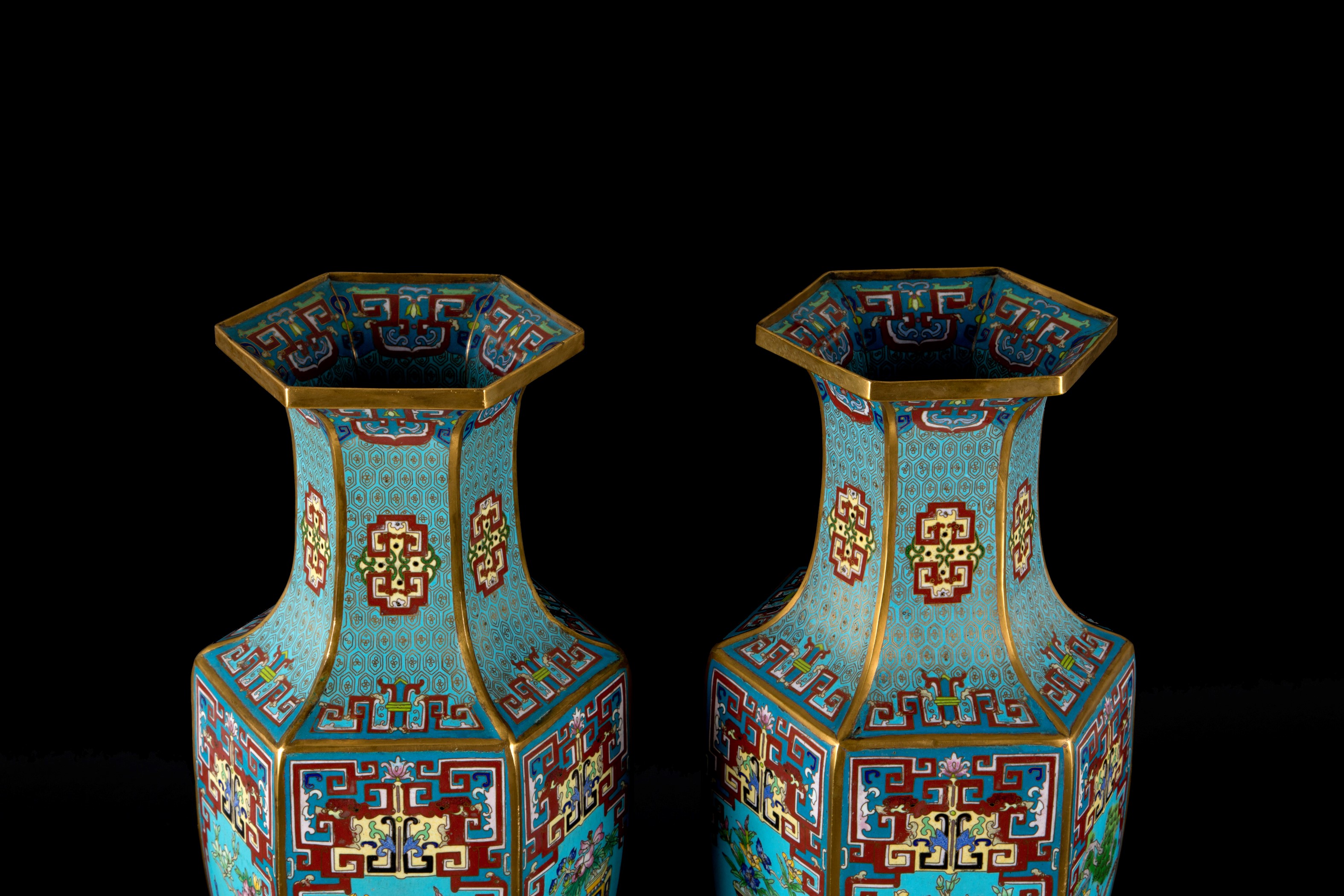 Coppia di vasi cloisonné