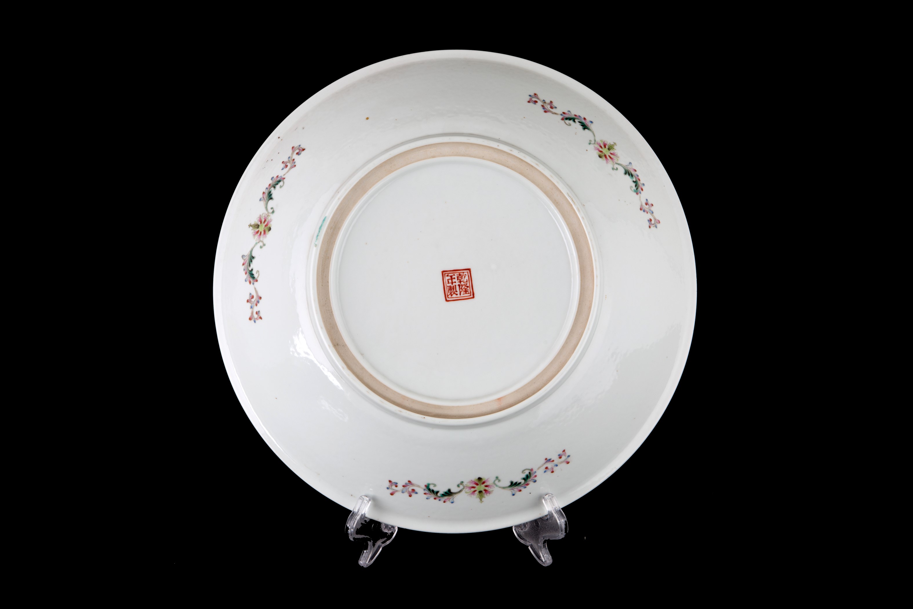 Antico piatto fondo in porcellana