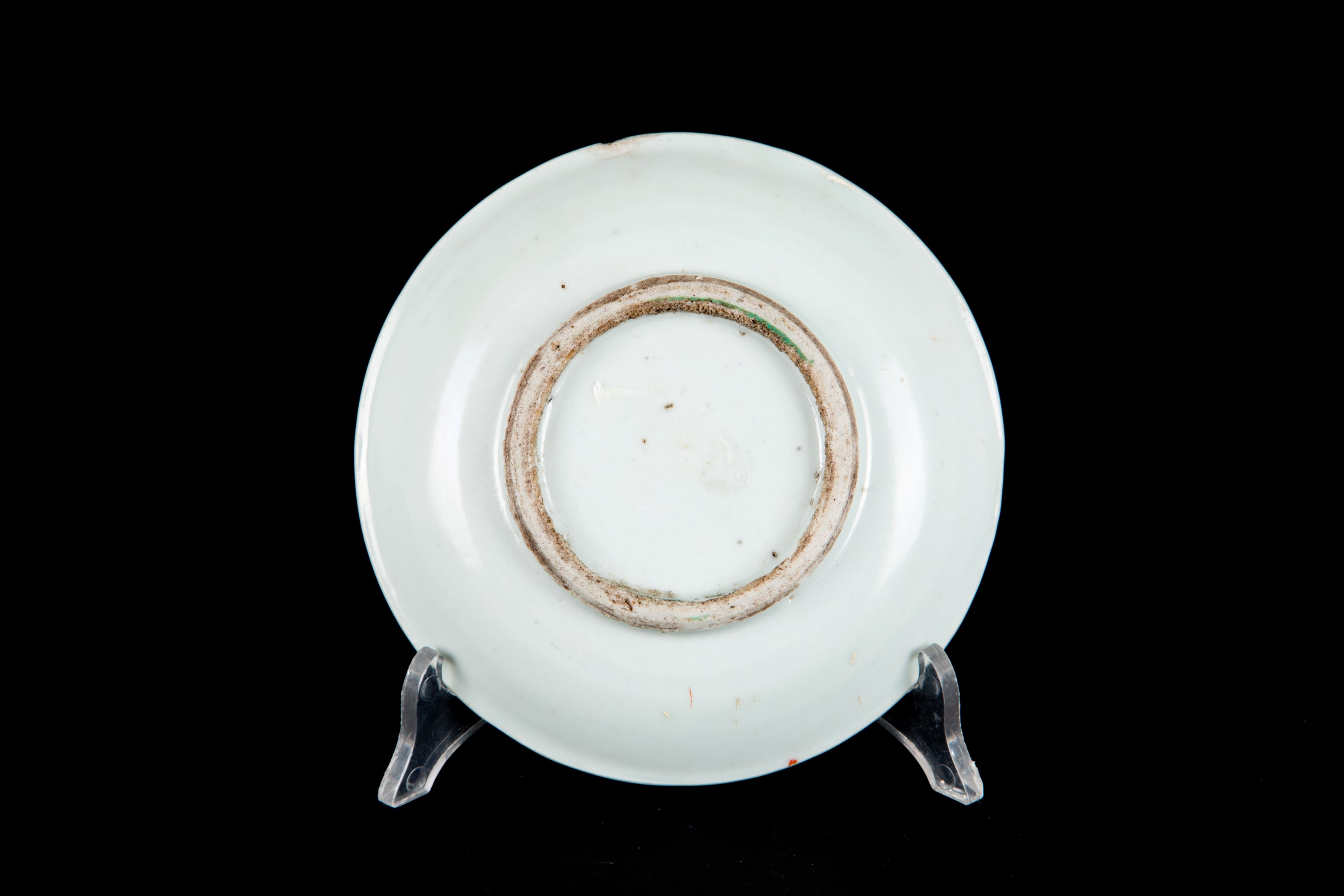 Antico piatto in porcellana