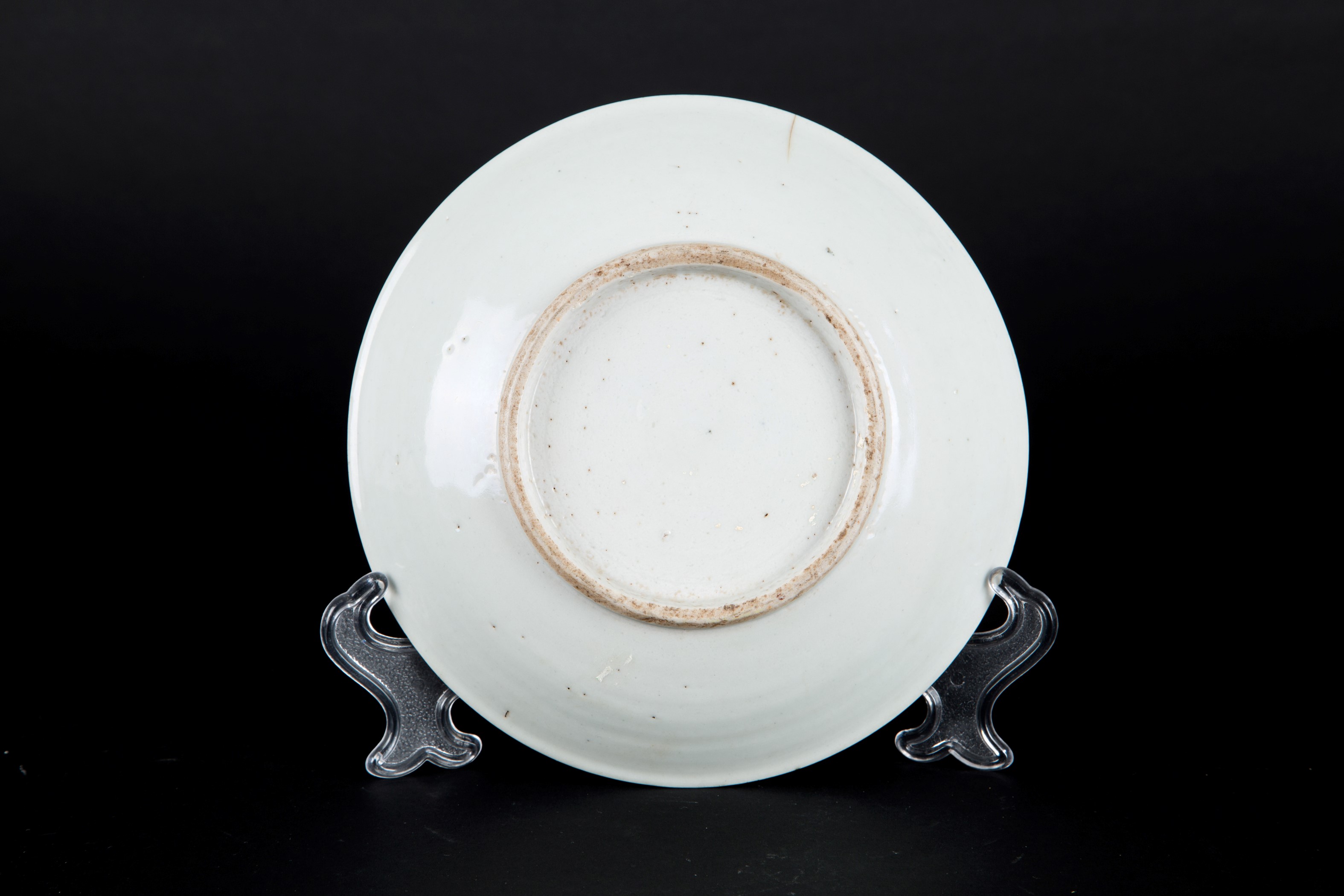 Antico piatto in porcellana