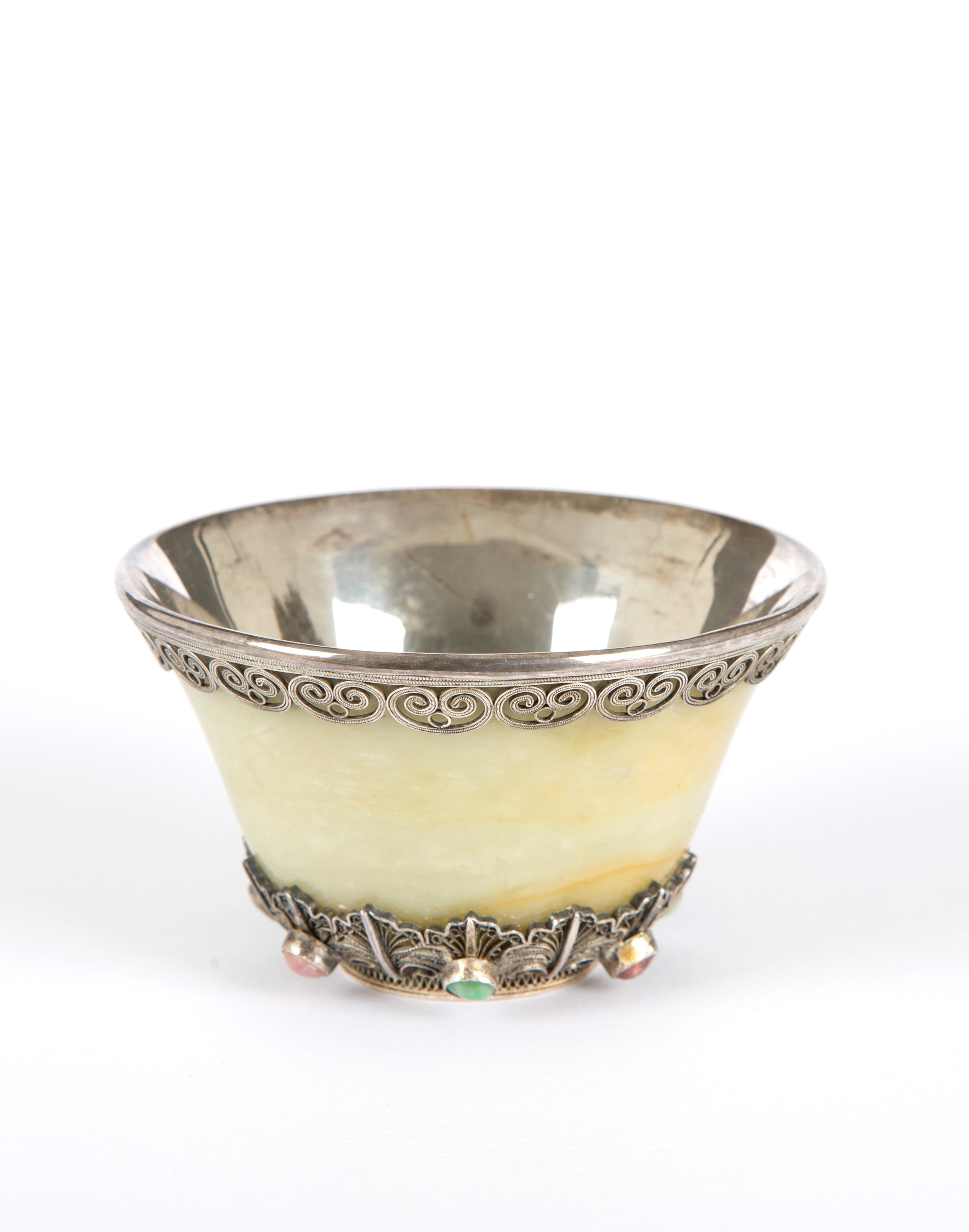 Bruciaprofumo in argento sbalzato