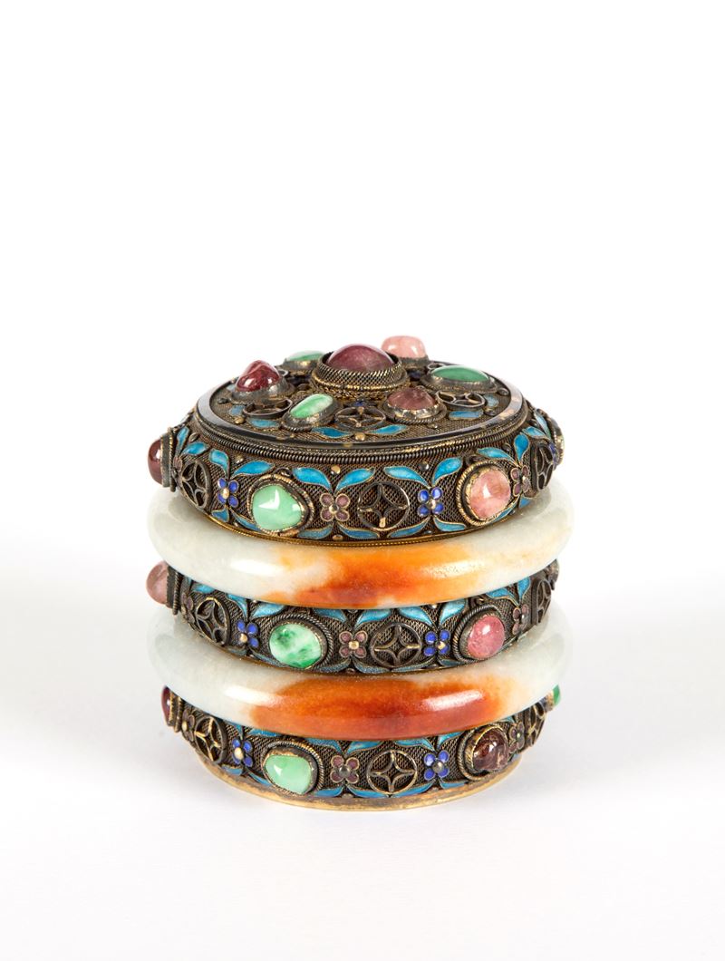 Scatola in argento dorato