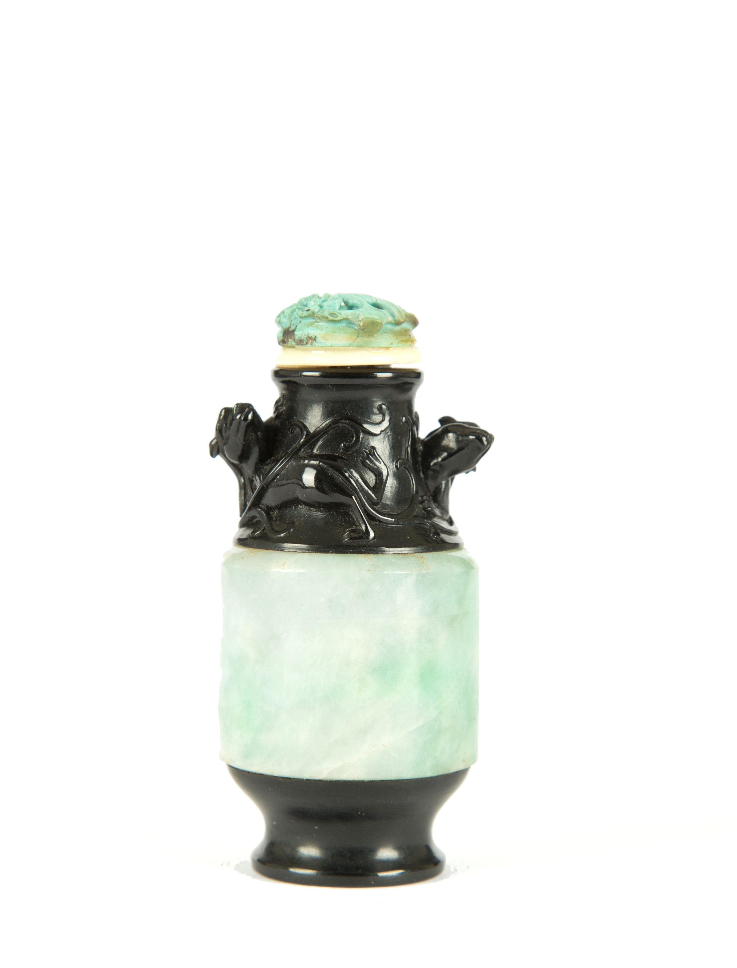 Snuff bottle in giada verde